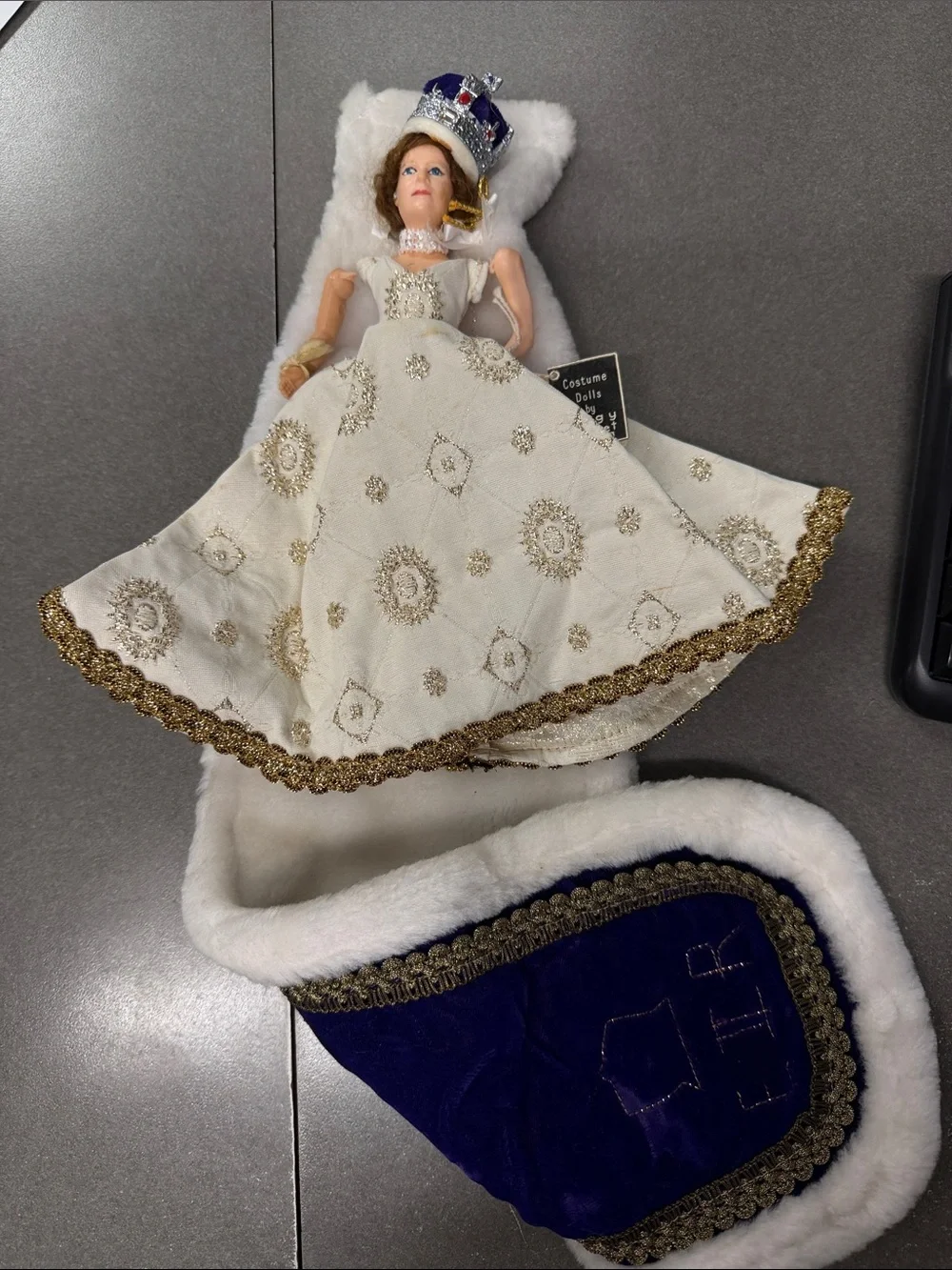 PEGGY NISBET DOLL  -   QUEEN ELIZABETH II State Robes DOLL
